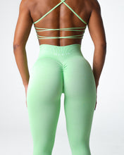 Load image into Gallery viewer, Pistachio Scrunch Seamless Leggings