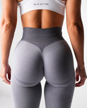 Load image into Gallery viewer, Grey Knockout Seamless Leggings