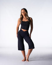 Load image into Gallery viewer, Black AeraLite Straight Leg Capri Pants