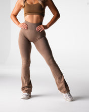 Load image into Gallery viewer, Mocha Iconic Seamless Flare Leggings