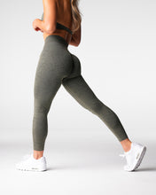 Load image into Gallery viewer, Evergreen Breakthrough Seamless Leggings