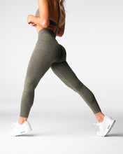 Load image into Gallery viewer, Evergreen Breakthrough Seamless Leggings