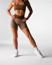 Load image into Gallery viewer, Mocha Knockout Seamless Shorts