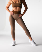 Load image into Gallery viewer, Mocha Knockout Seamless Leggings