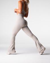 Load image into Gallery viewer, Driftwood Harmony Ribbed Seamless Flare Leggings