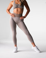 Load image into Gallery viewer, Taupe Knockout Seamless Leggings