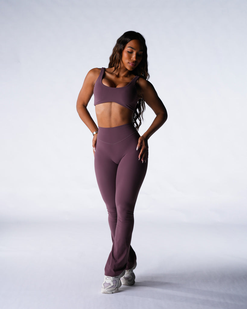 NVGTN Aera Flare Pants - Velvet Port |
