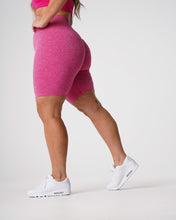 Load image into Gallery viewer, Fuchsia Scrunch Seamless Shorts