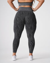 Load image into Gallery viewer, Black Speckled Zebra Seamless Leggings