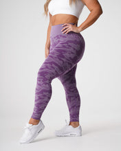 Load image into Gallery viewer, Violet Camo Seamless Leggings