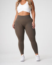Load image into Gallery viewer, Olive Solid Seamless Leggings