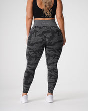 Load image into Gallery viewer, Black Camo Seamless Leggings
