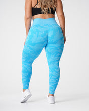 Load image into Gallery viewer, Caribbean Camo Seamless Leggings
