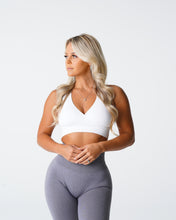 Load image into Gallery viewer, White Pursuit Seamless Bra