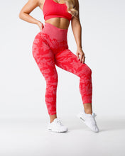 Load image into Gallery viewer, Candy Apple Camo Seamless Leggings