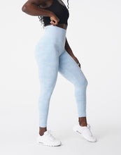 Load image into Gallery viewer, Icy Blue Camo Seamless Leggings