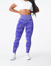 Load image into Gallery viewer, Electric Blue Camo Seamless Leggings