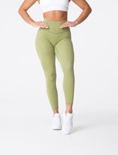 Load image into Gallery viewer, Olive Signature 2.0 Leggings