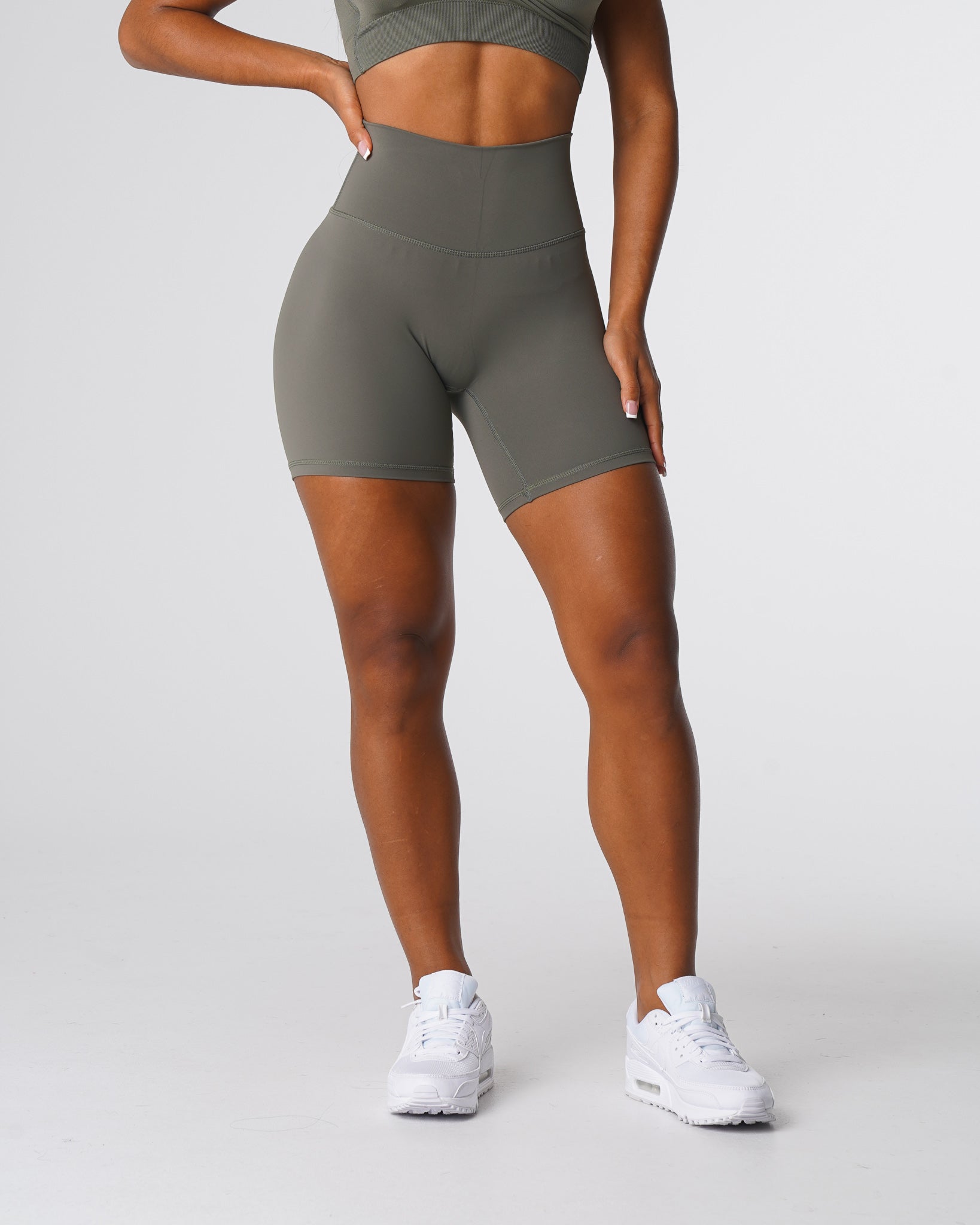 NVGTN Signature 2.0 Shorts - Khaki Green |