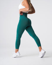 Load image into Gallery viewer, Emerald Solid Seamless Leggings