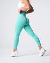 Load image into Gallery viewer, Mint Curve Seamless Leggings