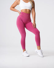 Load image into Gallery viewer, Crimson Curve Seamless Leggings