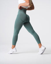 Load image into Gallery viewer, Forest Green Curve Seamless Leggings