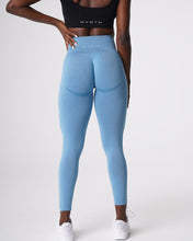 Load image into Gallery viewer, Sky Blue Curve Seamless Leggings