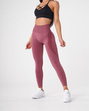 Load image into Gallery viewer, Maroon Contour Seamless Leggings